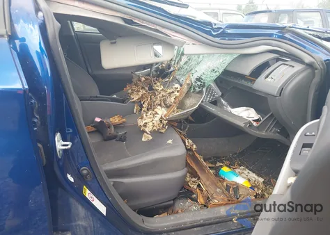 2010 Toyota Prius Iii z USA, uszkodzony, nr VIN JTDKN3DU9A0030625